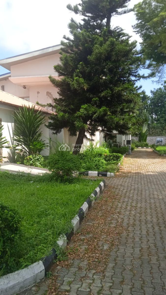 Very Spacious 5 Plus Bedroom Duplex on 2000sqm in Need of Renovations, Ikoyi Crescent, Old Ikoyi, Ikoyi, Lagos, Detached Duplex for Rent