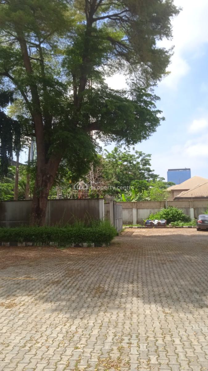 Very Spacious 5 Plus Bedroom Duplex on 2000sqm in Need of Renovations, Ikoyi Crescent, Old Ikoyi, Ikoyi, Lagos, Detached Duplex for Rent