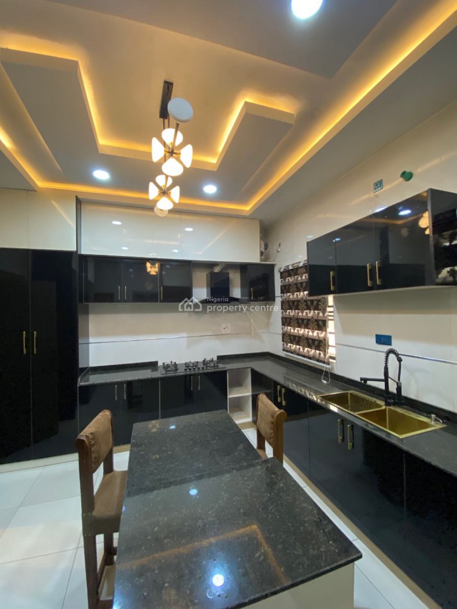 Casmir Exquisite 4 Bedroom Duplex with 2 Parlors (separate), New Haven, Enugu, Enugu, Flat / Apartment Short Let