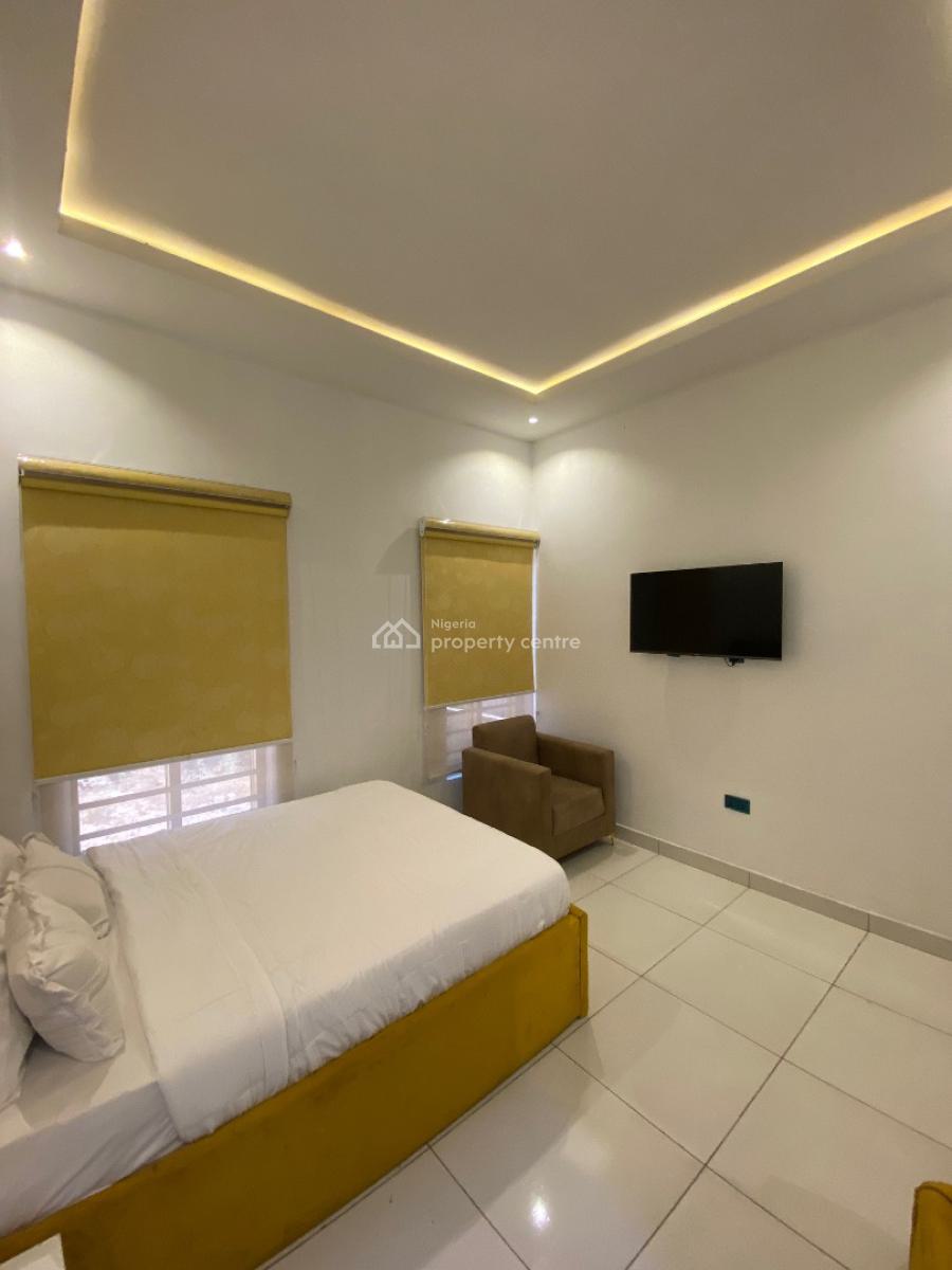 Casmir Exquisite 4 Bedroom Duplex with 2 Parlors (separate), New Haven, Enugu, Enugu, Flat / Apartment Short Let