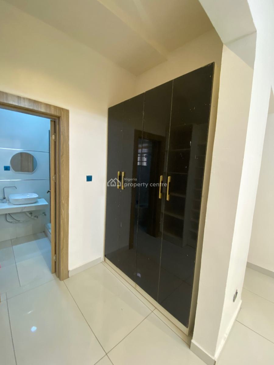 Casmir Exquisite 4 Bedroom Duplex with 2 Parlors (separate), New Haven, Enugu, Enugu, Flat / Apartment Short Let