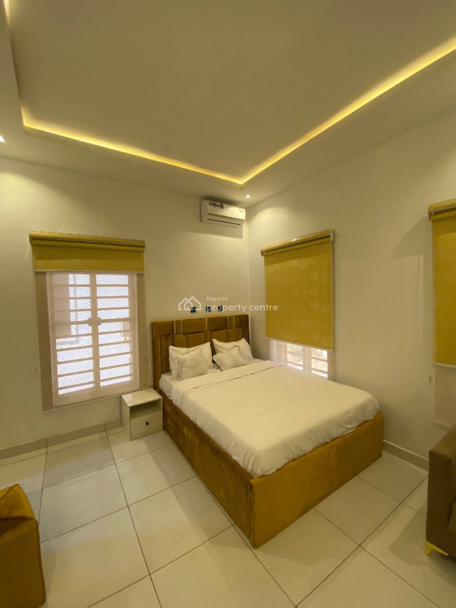 Casmir Exquisite 4 Bedroom Duplex with 2 Parlors (separate), New Haven, Enugu, Enugu, Flat / Apartment Short Let