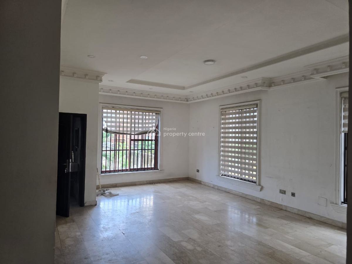 Lovely 3 Bedroom Flat Upstairs with Bq, Mojisola Onikoyi Estate, Banana Island, Ikoyi, Lagos, Flat / Apartment for Rent