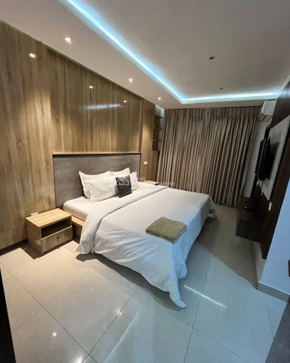 Lovely 2 Bedroom Apartment with Bq, Lekki Phase 1, Lekki Phase 1, Lekki, Lagos, Block of Flats for Sale