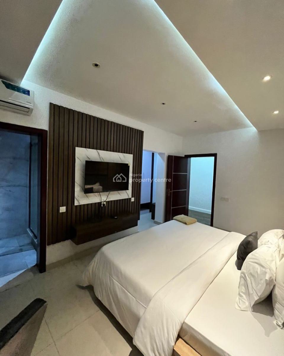 Lovely 2 Bedroom Apartment with Bq, Lekki Phase 1, Lekki Phase 1, Lekki, Lagos, Block of Flats for Sale