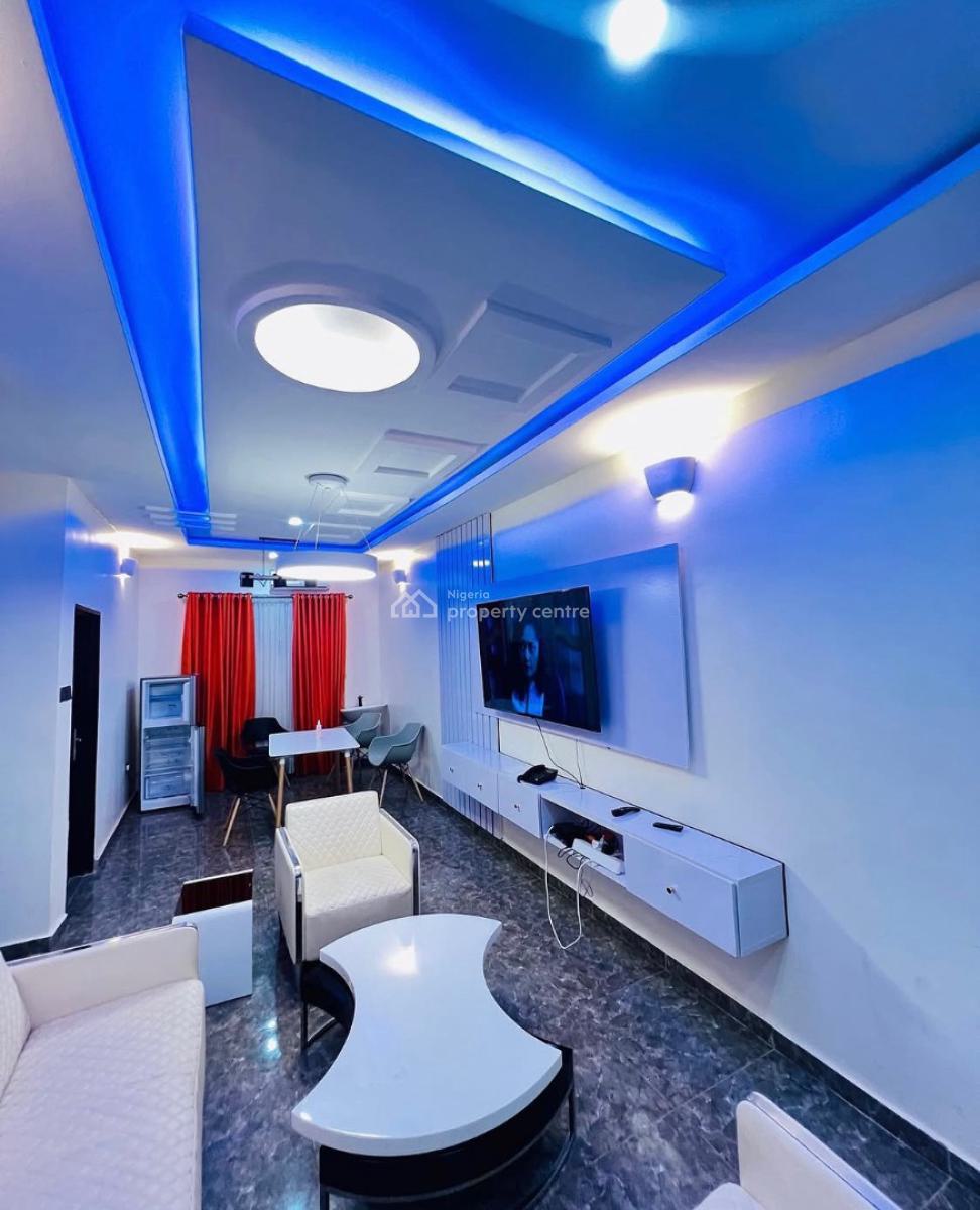 Casmir Exquisitely Furnished Service Apartment with 3 Rooms, Golf Annex, Gra, Enugu, Enugu, Flat / Apartment Short Let