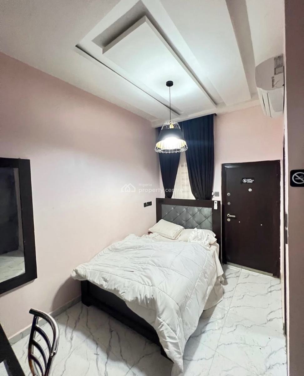 Casmir Exquisitely Furnished Service Apartment with 3 Rooms, Golf Annex, Gra, Enugu, Enugu, Flat / Apartment Short Let