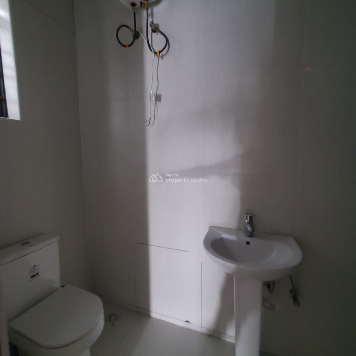 Excellent 5 Bedroom Duplex Within a Secured Estate, Osapa, Lekki, Lagos, House for Sale