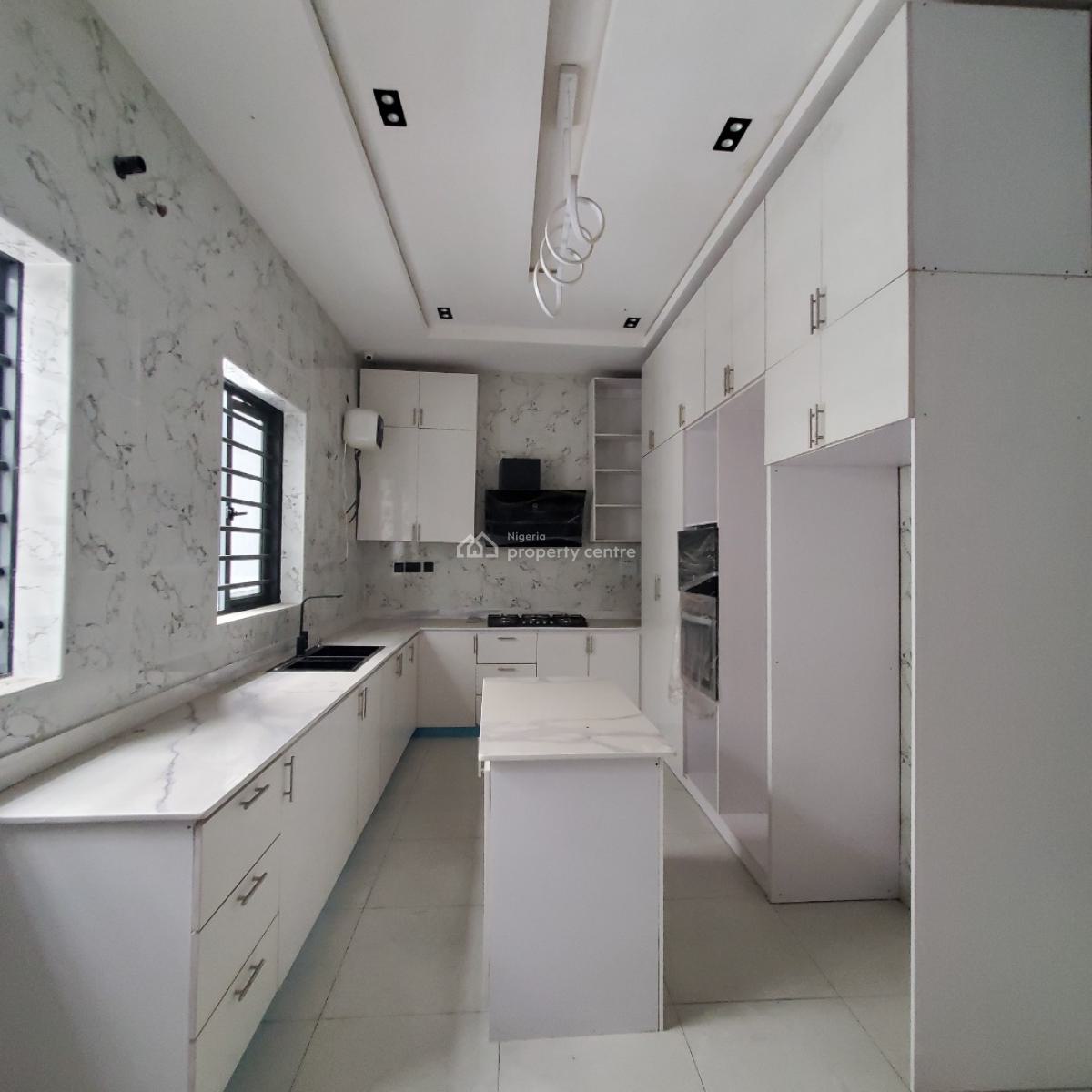 Excellent 5 Bedroom Duplex Within a Secured Estate, Osapa, Lekki, Lagos, House for Sale