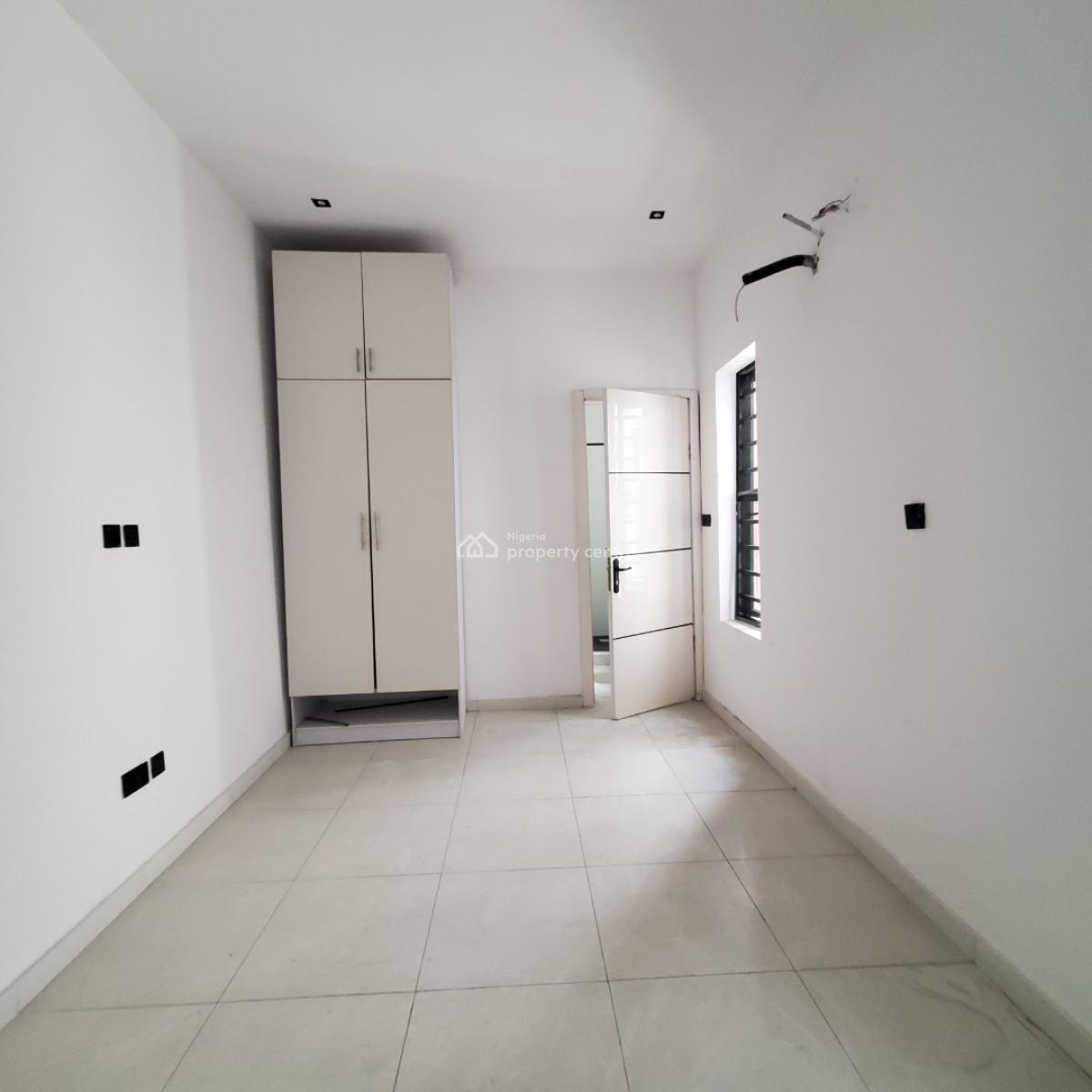 Excellent 5 Bedroom Duplex Within a Secured Estate, Osapa, Lekki, Lagos, House for Sale