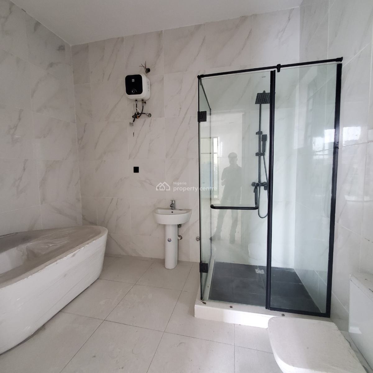 Excellent 5 Bedroom Duplex Within a Secured Estate, Osapa, Lekki, Lagos, House for Sale