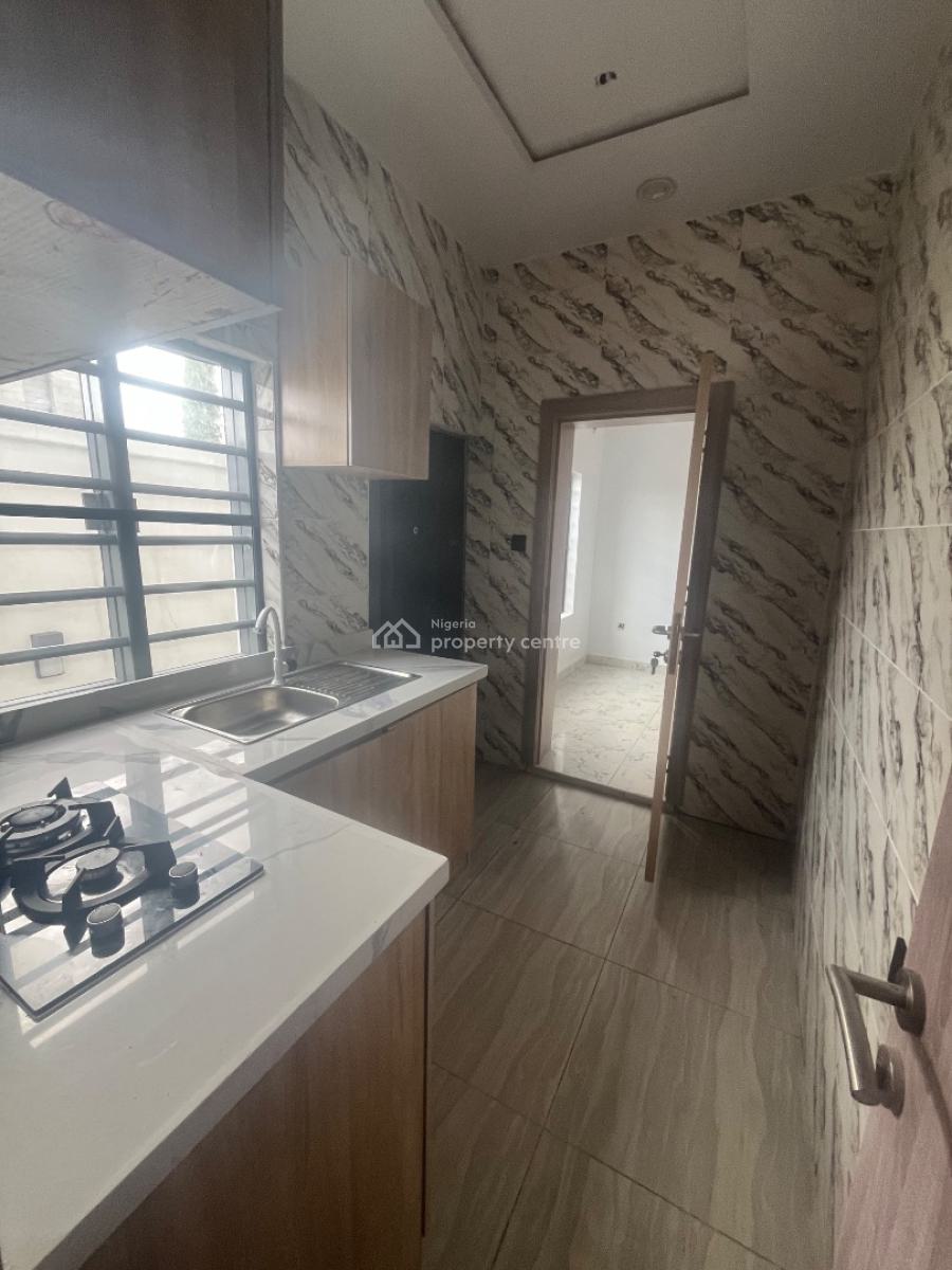 2 Bedroom Flat, New Town Estate, Ogombo, Ajah, Lagos, Flat / Apartment for Rent