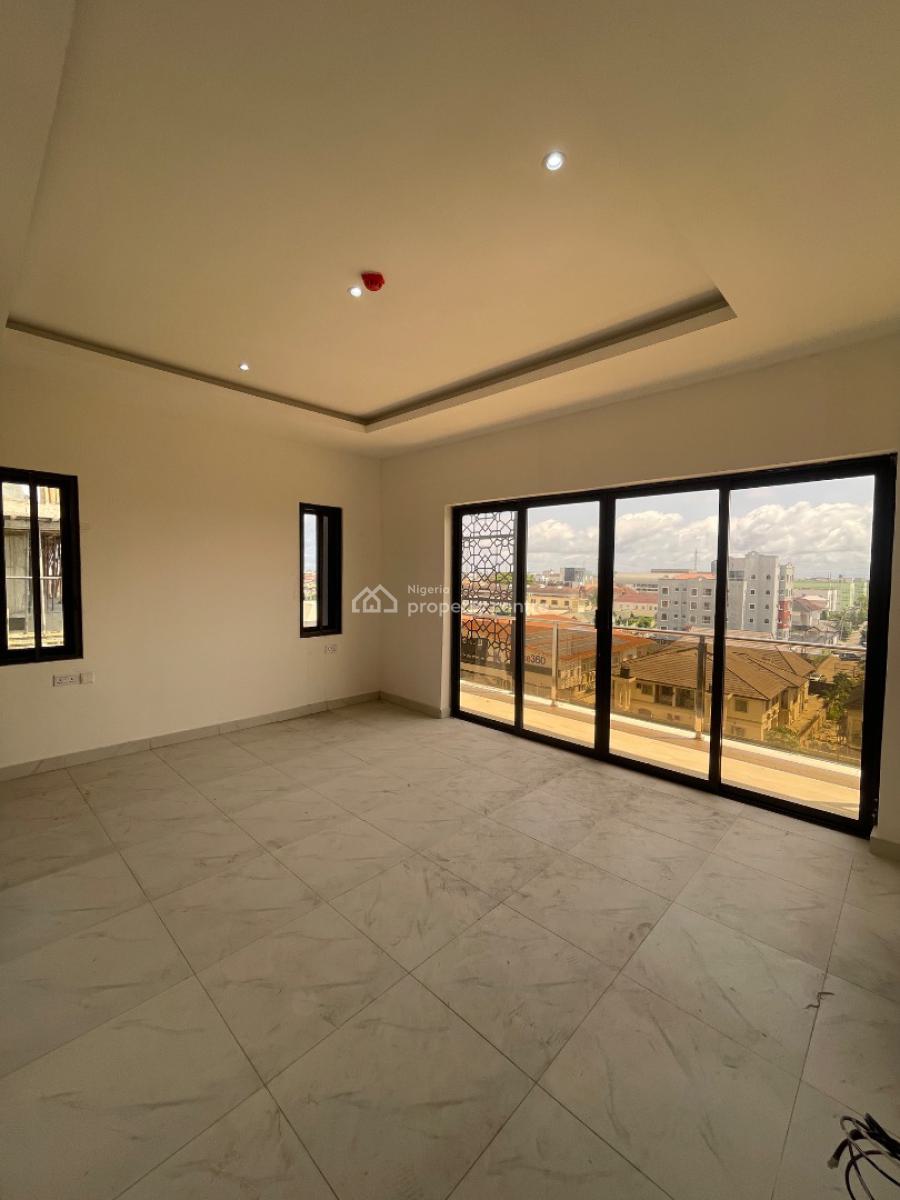 Ultra Luxury 3 Bedroom Apartment with Bq, Swimming Pool & Gym, Lekki Phase 1, Lekki, Lagos, Flat / Apartment for Sale