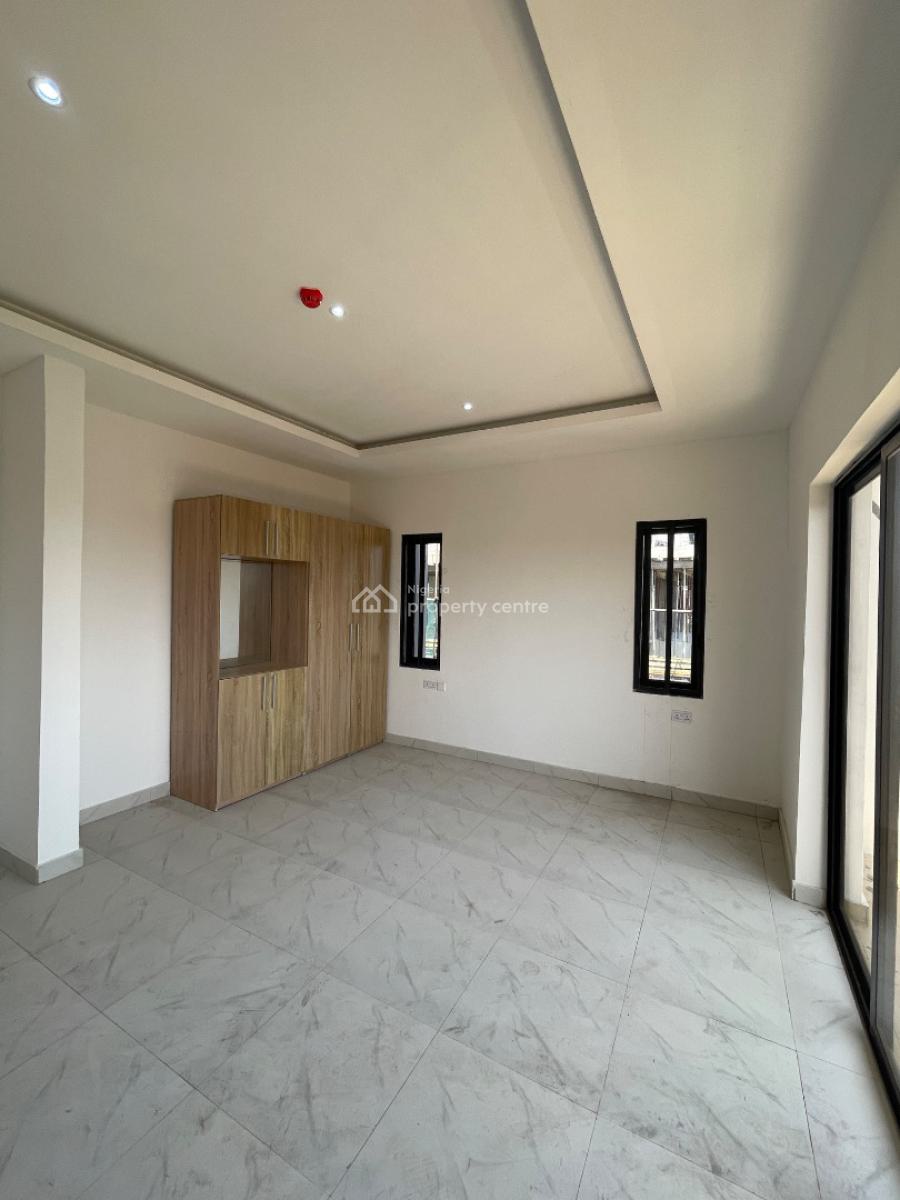 Ultra Luxury 3 Bedroom Apartment with Bq, Swimming Pool & Gym, Lekki Phase 1, Lekki, Lagos, Flat / Apartment for Sale