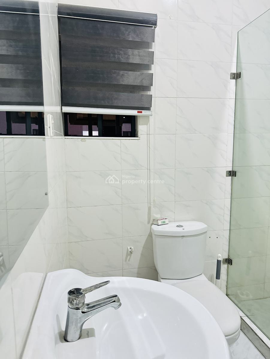 Nicely Furnished 1 Bedroom Apartment, Lekki Phase 1, Lekki, Lagos, Flat / Apartment Short Let