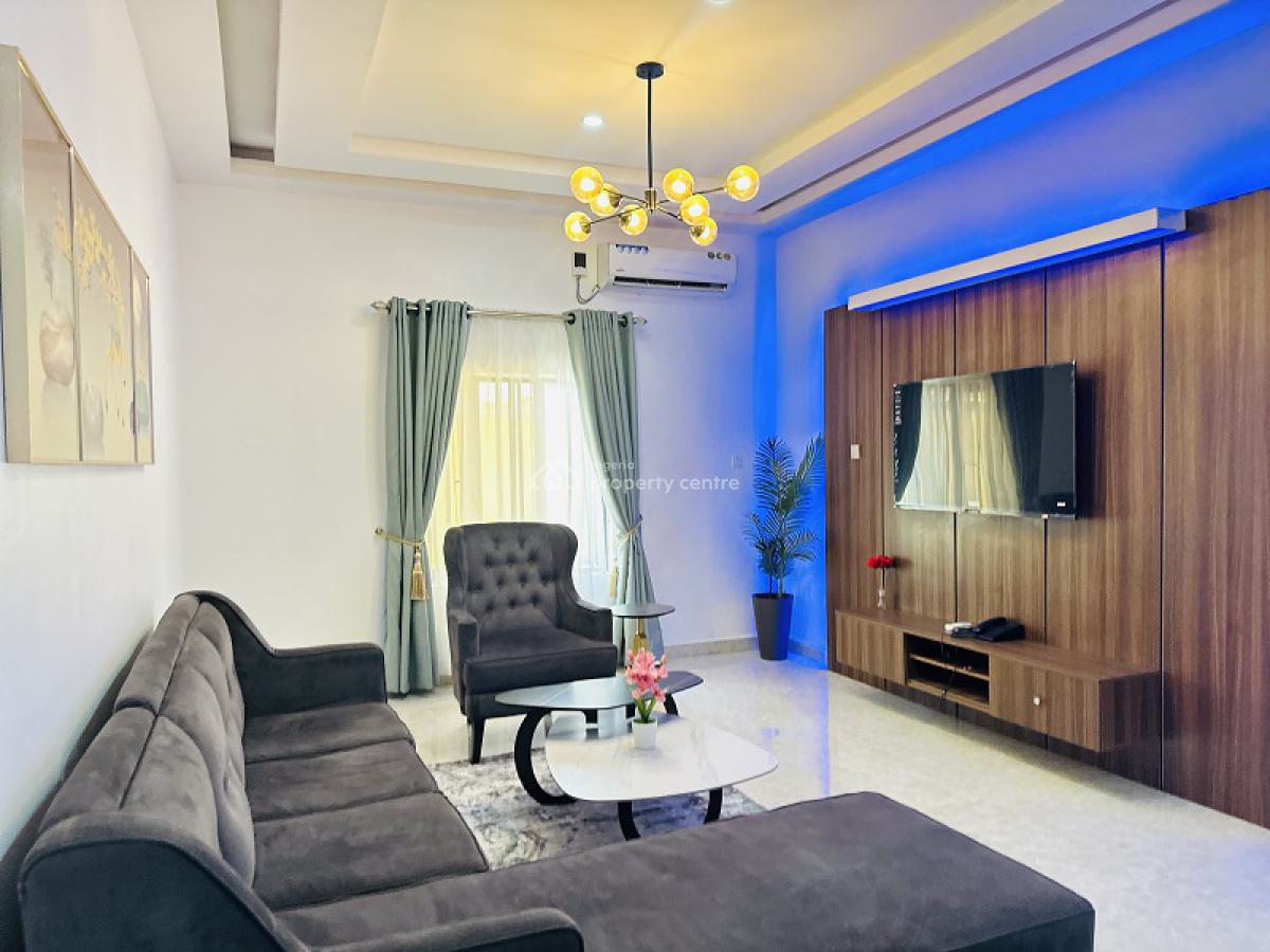 Nicely Furnished 1 Bedroom Apartment, Lekki Phase 1, Lekki, Lagos, Flat / Apartment Short Let