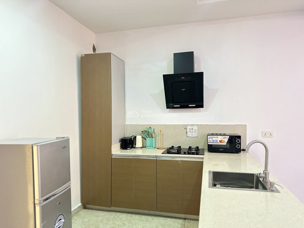 Nicely Furnished 1 Bedroom Apartment, Lekki Phase 1, Lekki, Lagos, Flat / Apartment Short Let