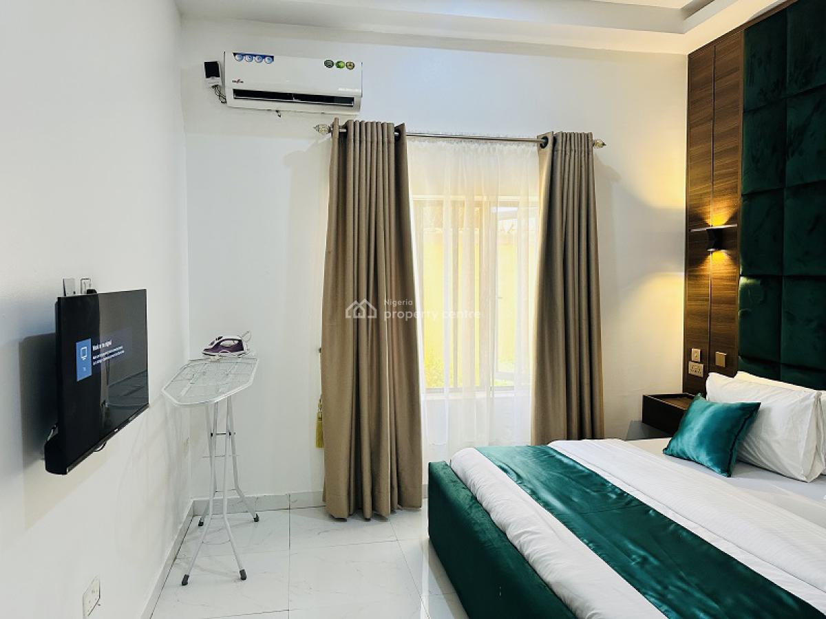 Nicely Furnished 1 Bedroom Apartment, Lekki Phase 1, Lekki, Lagos, Flat / Apartment Short Let