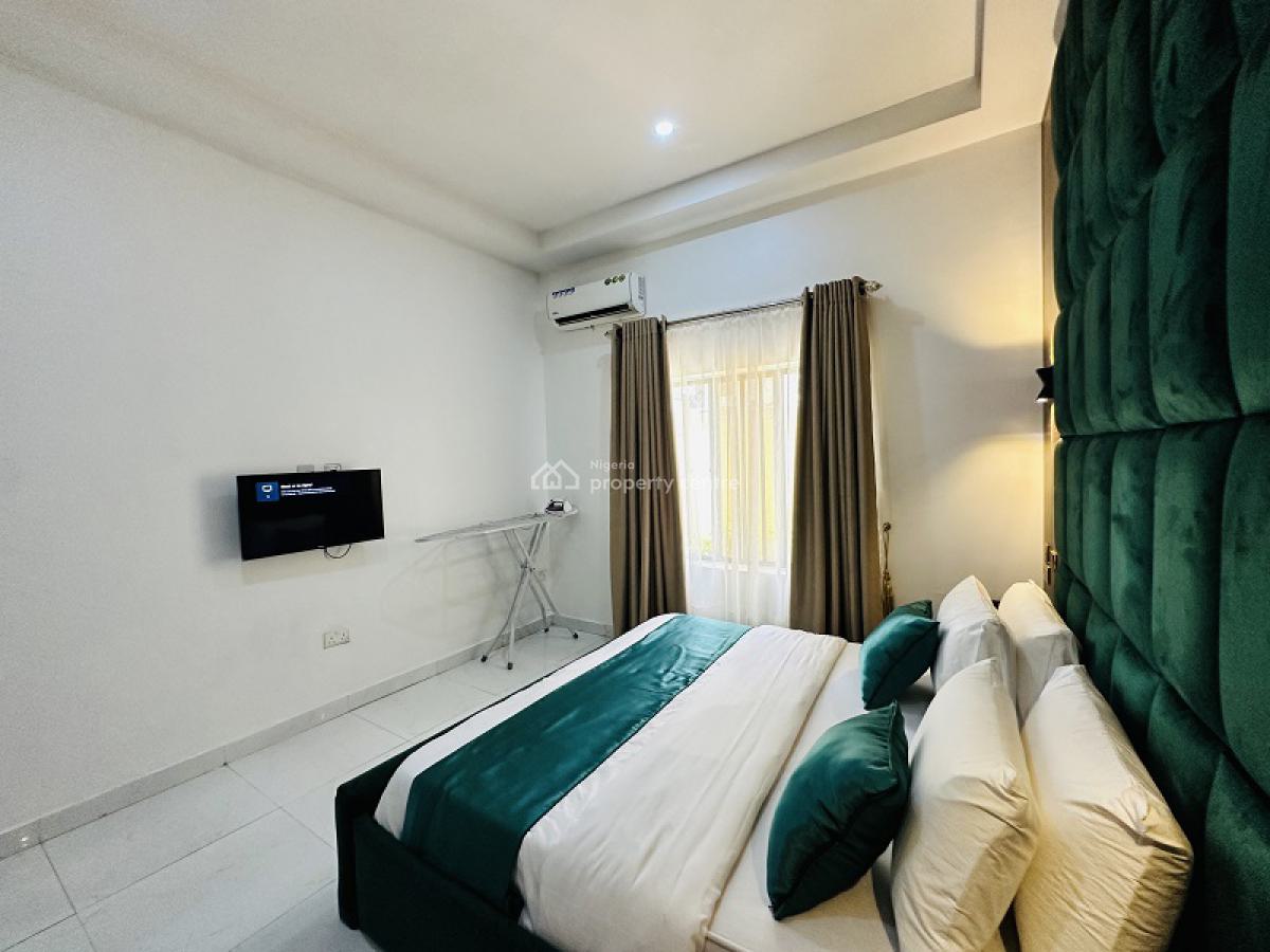 Nicely Furnished 1 Bedroom Apartment, Lekki Phase 1, Lekki, Lagos, Flat / Apartment Short Let