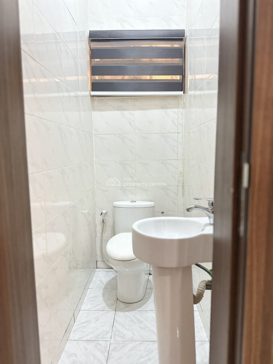 Nicely Furnished 1 Bedroom Apartment, Lekki Phase 1, Lekki, Lagos, Flat / Apartment Short Let
