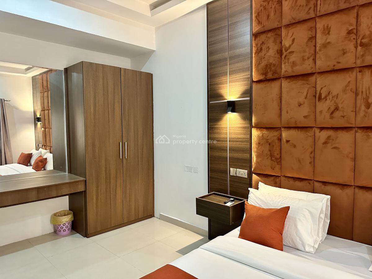 Nicely Furnished 1 Bedroom Apartment, Lekki Phase 1, Lekki, Lagos, Flat / Apartment Short Let