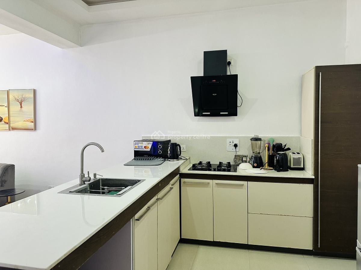 Nicely Furnished 1 Bedroom Apartment, Lekki Phase 1, Lekki, Lagos, Flat / Apartment Short Let