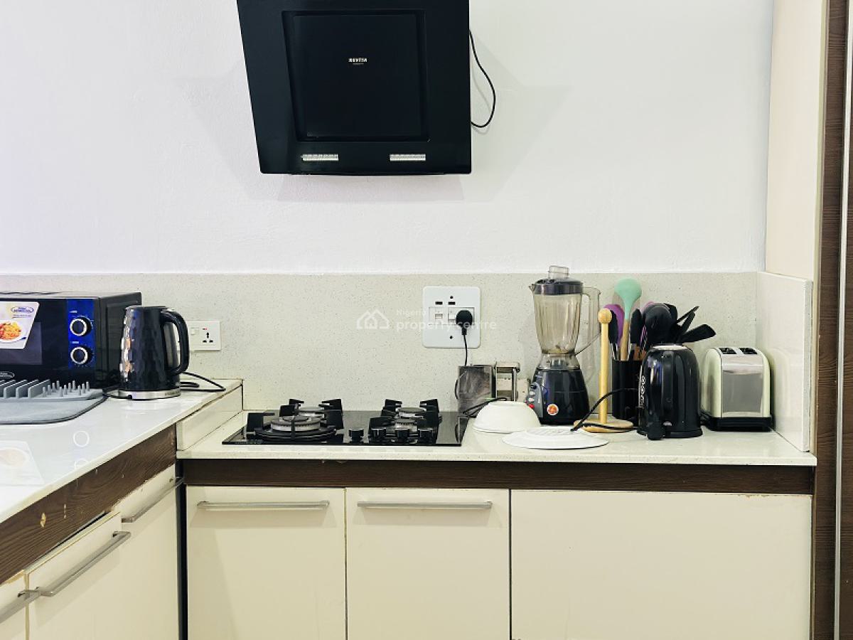 Nicely Furnished 1 Bedroom Apartment, Lekki Phase 1, Lekki, Lagos, Flat / Apartment Short Let