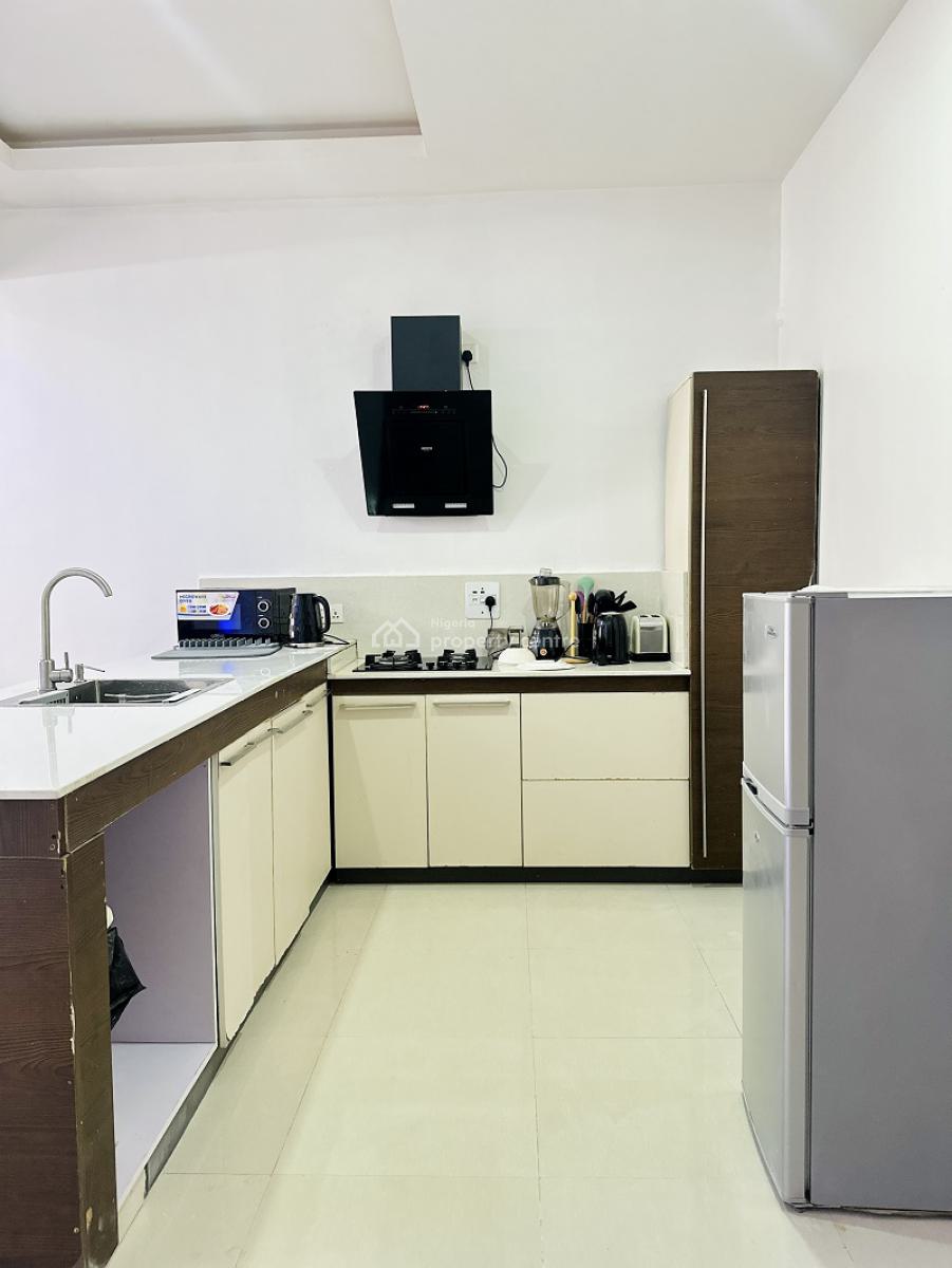 Nicely Furnished 1 Bedroom Apartment, Lekki Phase 1, Lekki, Lagos, Flat / Apartment Short Let