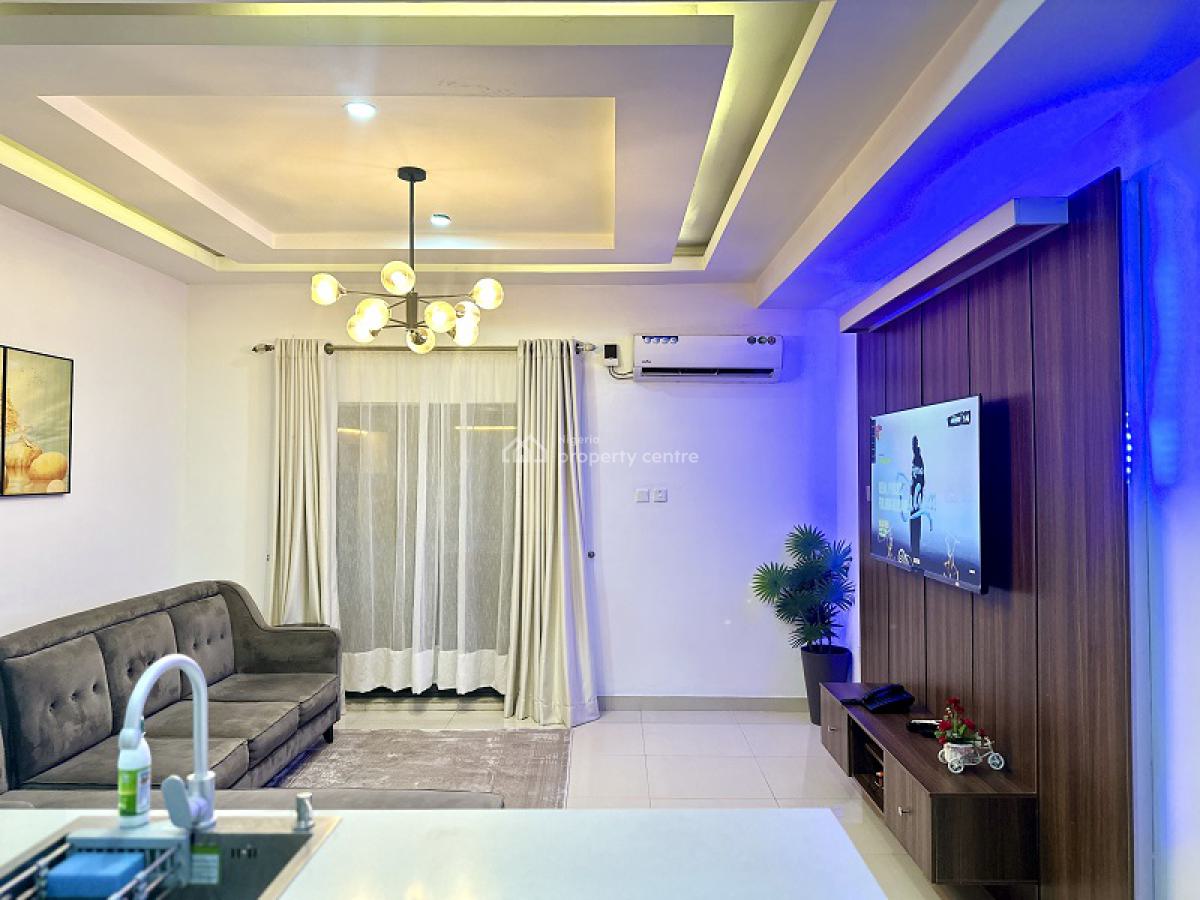 Nicely Furnished 1 Bedroom Apartment, Lekki Phase 1, Lekki, Lagos, Flat / Apartment Short Let