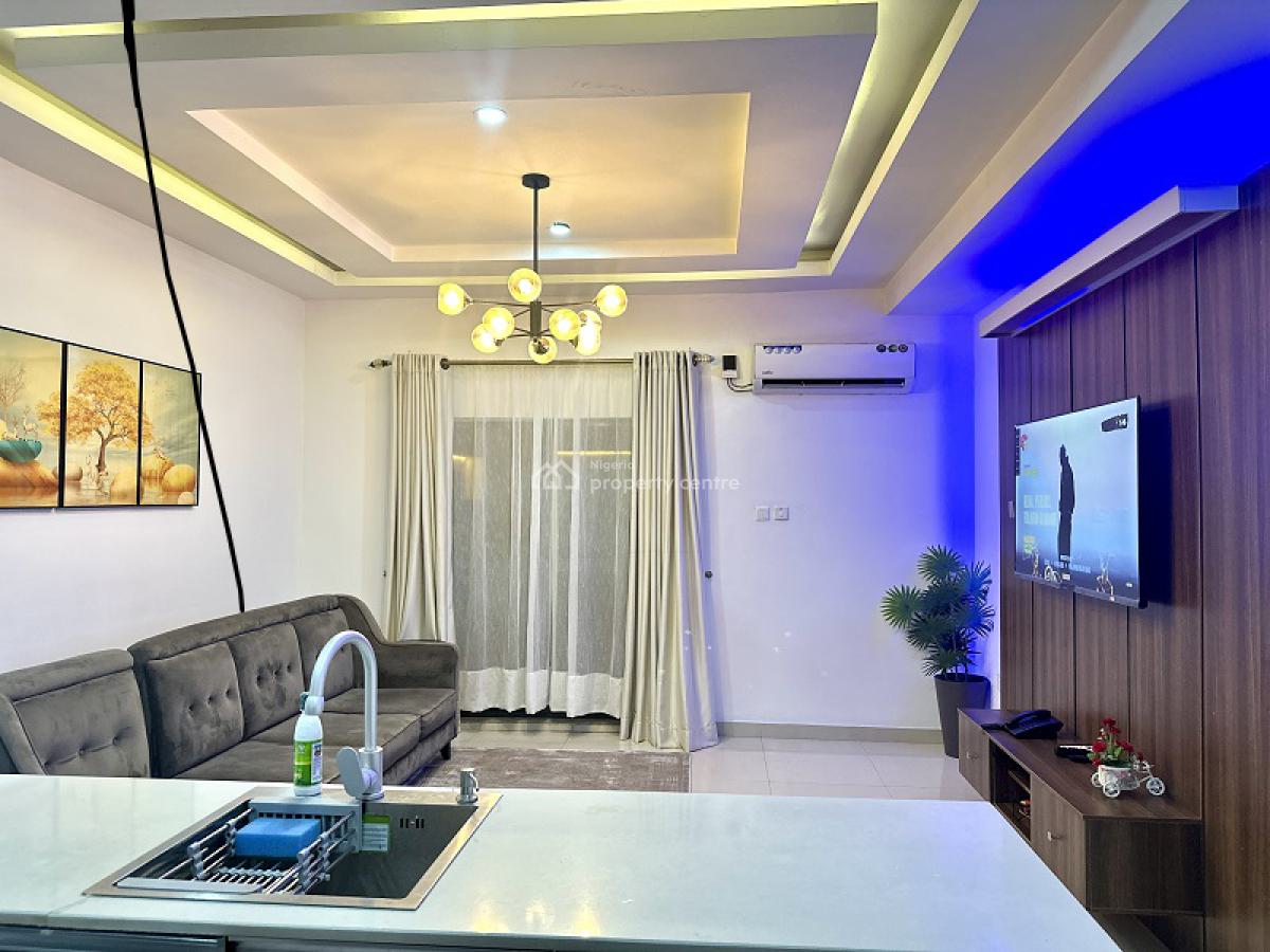 Nicely Furnished 1 Bedroom Apartment, Lekki Phase 1, Lekki, Lagos, Flat / Apartment Short Let