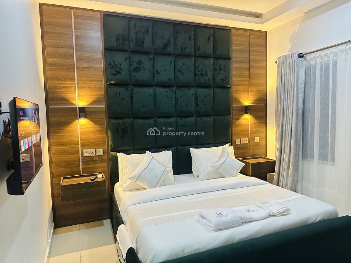 Nicely Furnished 1 Bedroom Apartment, Lekki Phase 1, Lekki, Lagos, Flat / Apartment Short Let