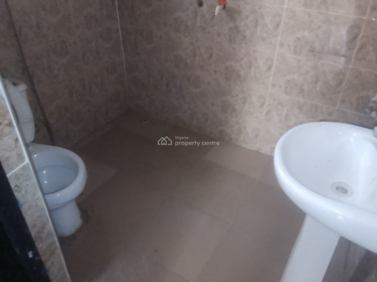 Spacious Luxury 2 Bedroom Flat with Excellent Features, Temidoyo Estate, Ogombo, Ajah, Lagos, Flat / Apartment for Rent