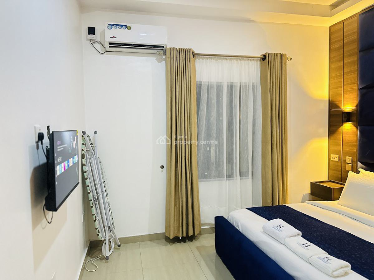 Nicely Furnished 1 Bedroom Apartment, Lekki Phase 1, Lekki, Lagos, Flat / Apartment Short Let