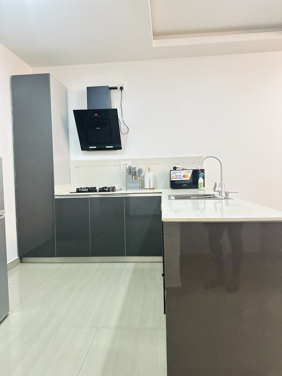 Nicely Furnished 1 Bedroom Apartment, Lekki Phase 1, Lekki, Lagos, Flat / Apartment Short Let