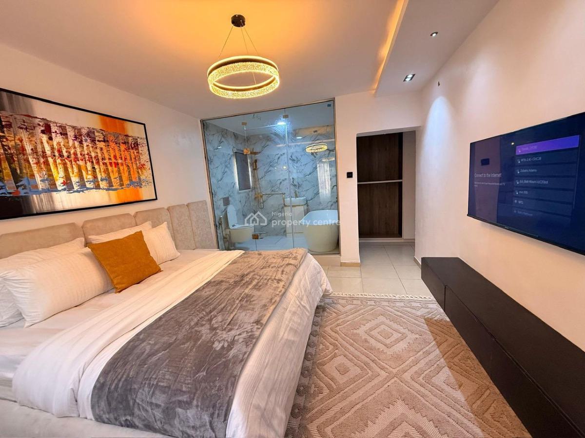 Cute Two Bed Apartment with Gym, Pool and Bathtub, Five Street Estate, Osapa, Lekki, Lagos, Flat / Apartment Short Let