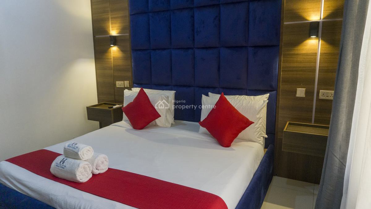Nicely Furnished 1 Bedroom Apartment, Lekki Phase 1, Lekki, Lagos, Flat / Apartment Short Let