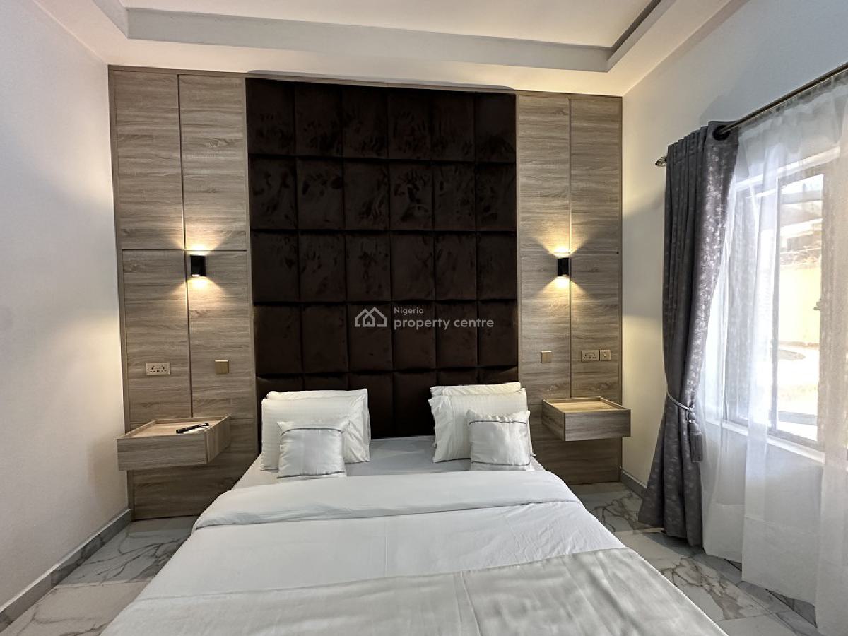 Nicely Furnished 2 Bedroom Apartment, Lekki Phase 1, Lekki, Lagos, Flat / Apartment Short Let