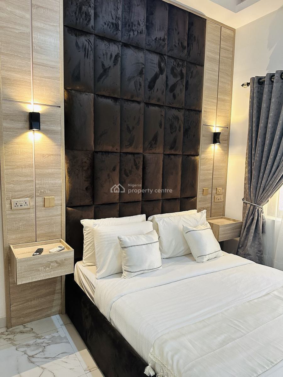 Nicely Furnished 2 Bedroom Apartment, Lekki Phase 1, Lekki, Lagos, Flat / Apartment Short Let
