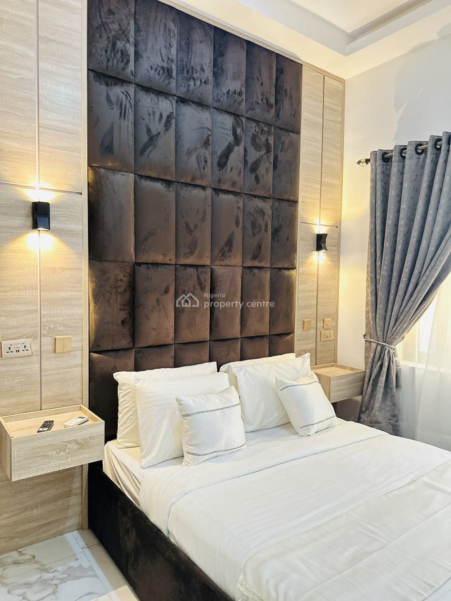 Nicely Furnished 2 Bedroom Apartment, Lekki Phase 1, Lekki, Lagos, Flat / Apartment Short Let
