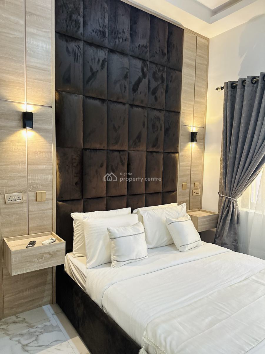 Nicely Furnished 2 Bedroom Apartment, Lekki Phase 1, Lekki, Lagos, Flat / Apartment Short Let