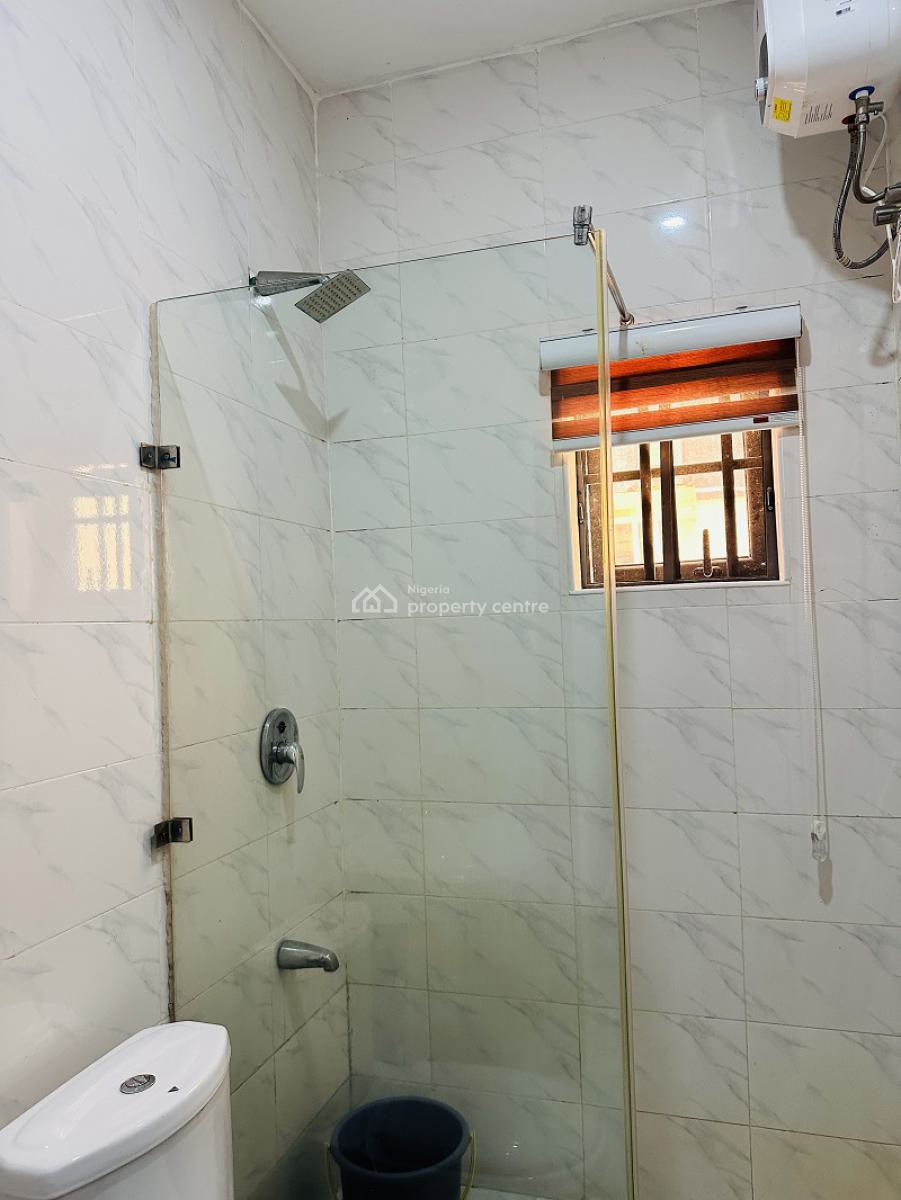 Nicely Furnished 2 Bedroom Apartment, Lekki Phase 1, Lekki, Lagos, Flat / Apartment Short Let