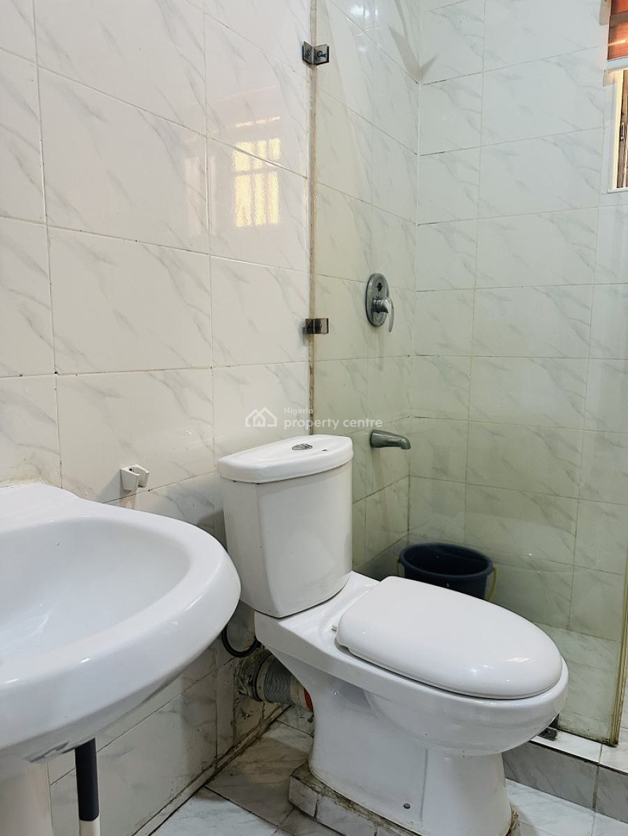 Nicely Furnished 2 Bedroom Apartment, Lekki Phase 1, Lekki, Lagos, Flat / Apartment Short Let