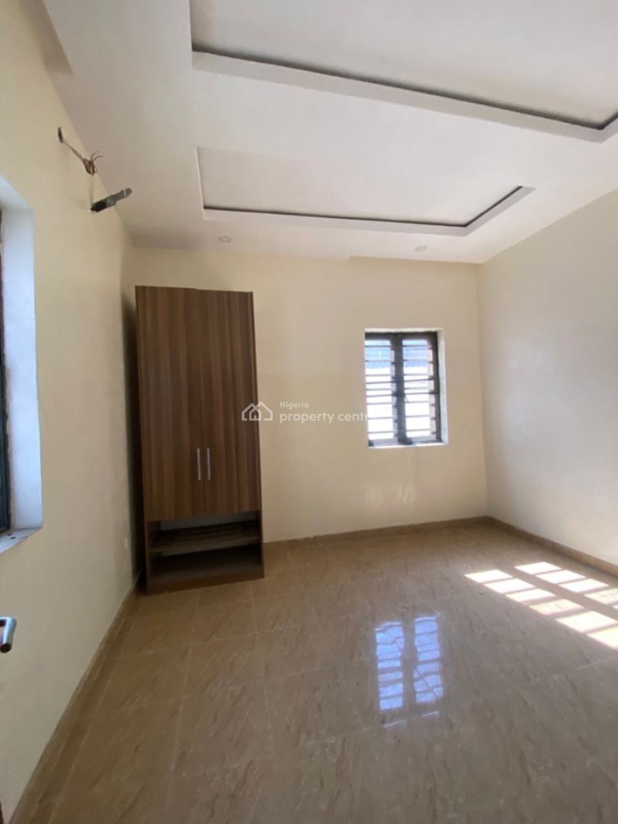 Luxury and Spacious with a B Q, Idado, Lekki, Lagos, Semi-detached Duplex for Rent