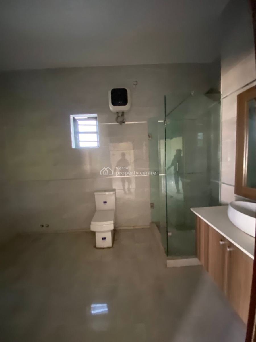 Luxury and Spacious with a B Q, Idado, Lekki, Lagos, Semi-detached Duplex for Rent