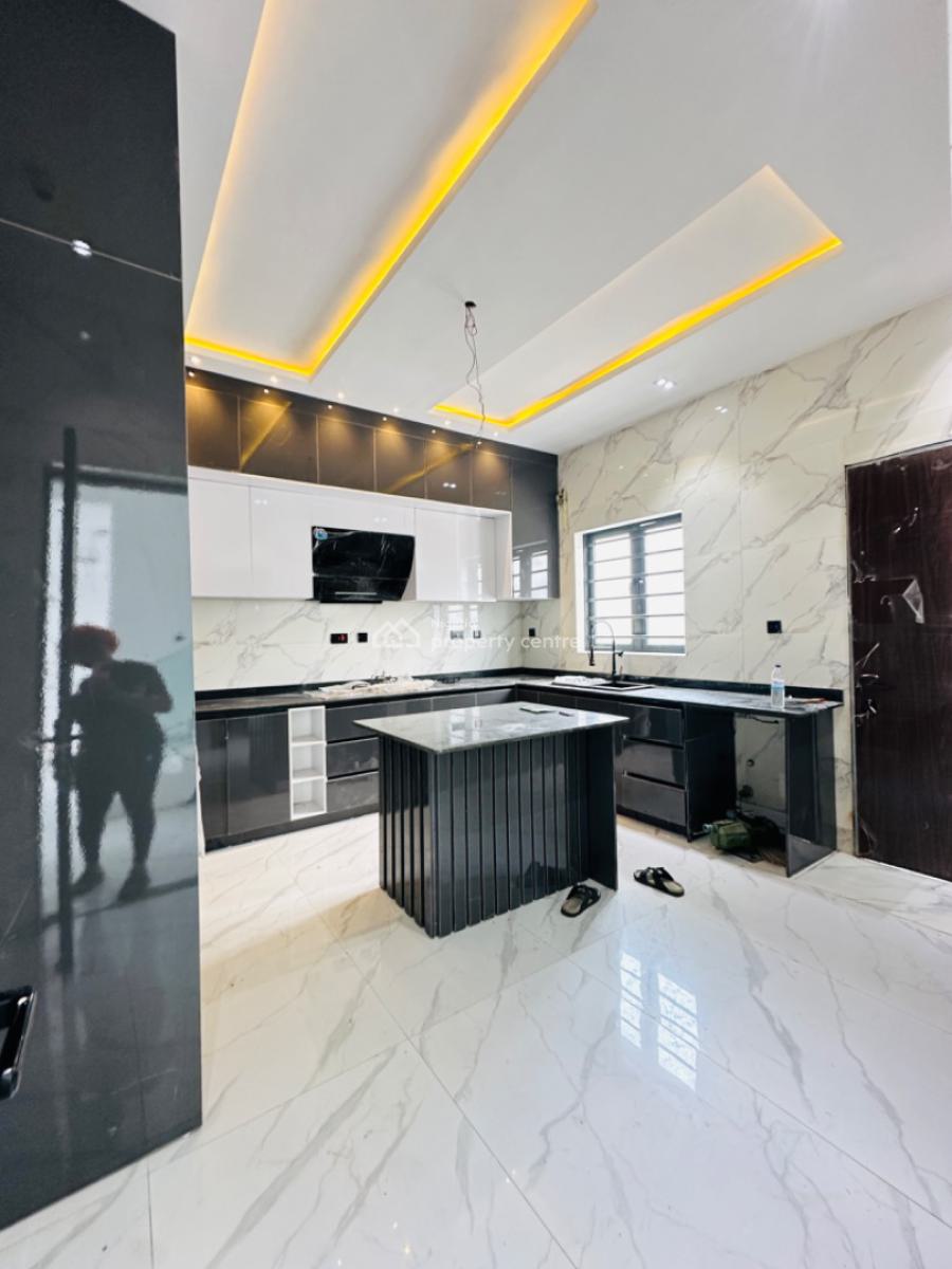 5 Bedrooms Detached Duplex with Cinema and Swimming Pool, Royal Garden, Lekki, Lagos, Detached Duplex for Sale