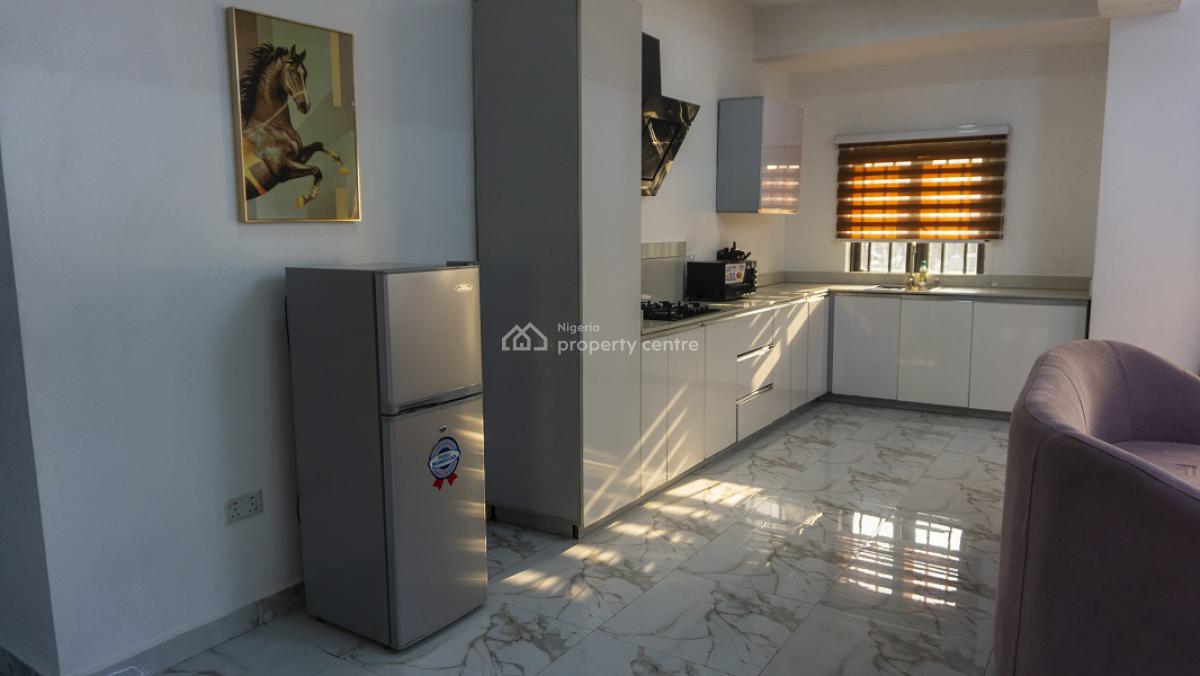 Nicely Furnished 2 Bedroom Apartment, Lekki Phase 1, Lekki, Lagos, Flat / Apartment Short Let