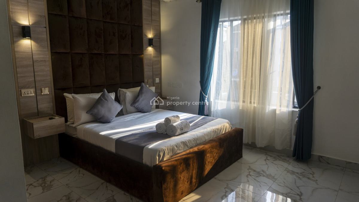 Nicely Furnished 2 Bedroom Apartment, Lekki Phase 1, Lekki, Lagos, Flat / Apartment Short Let