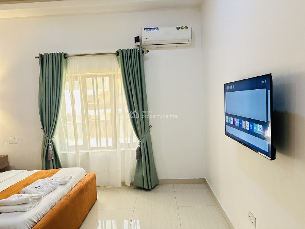Nicely Furnished 2 Bedroom Apartment, Lekki Phase 1, Lekki, Lagos, Flat / Apartment Short Let