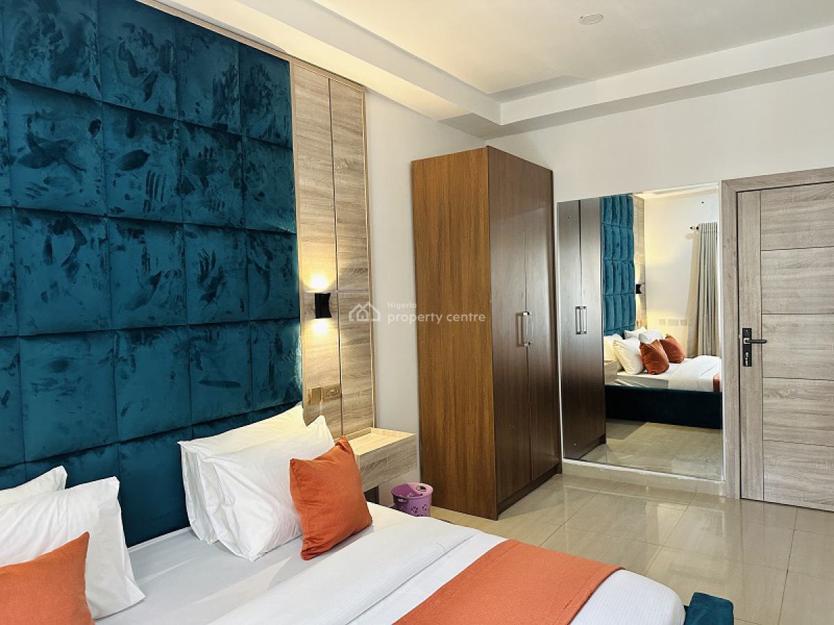 Nicely Furnished 2 Bedroom Apartment, Lekki Phase 1, Lekki, Lagos, Flat / Apartment Short Let