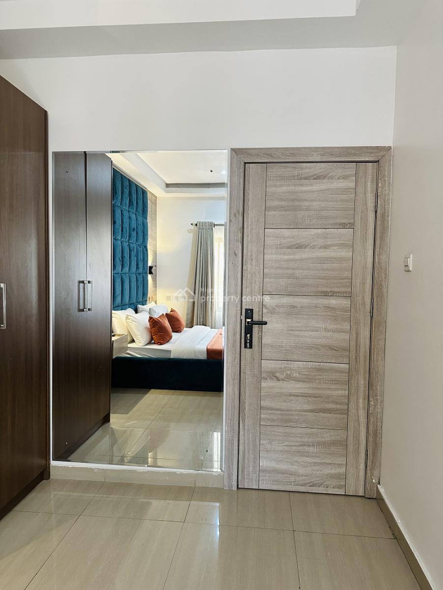 Nicely Furnished 2 Bedroom Apartment, Lekki Phase 1, Lekki, Lagos, Flat / Apartment Short Let